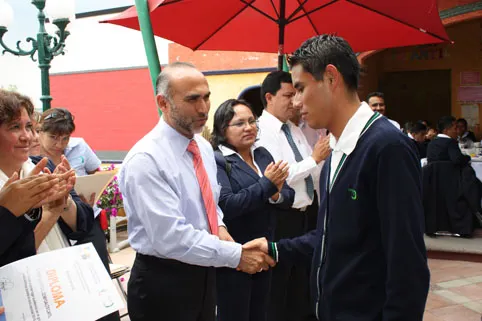 Aprueba Congreso hacer obligatoria educación media superior en la entidad