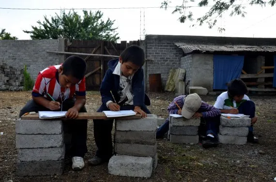 Cerca de 44 mil escuelas de México carecen de energía eléctrica
