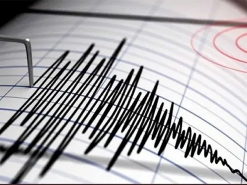 Fuerte sismo deja al menos seis muertos y más de 300 heridos en Irán