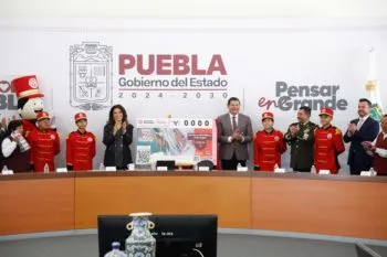 Lotería Nacional y Gobierno del estado develan billete conmemorativo de la Batalla de Puebla