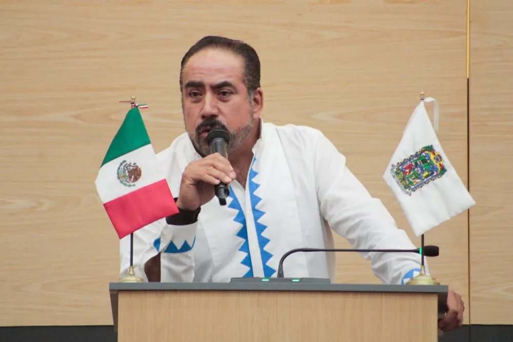 Rafael Micalco llama al PRI y PAN a evitar rupturas y mantener unidad