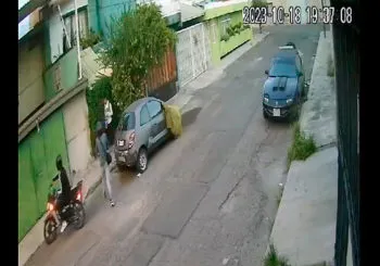 “Motorratones” traen asolados a estudiantes y vecinos de Los Cerritos