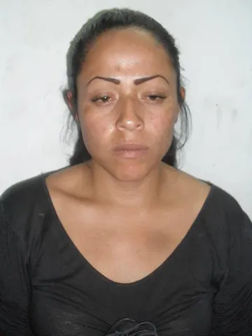 Aseguran a mujer por asalto, su cómplice escapó