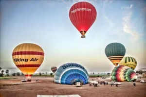 Mueren 18 turistas por explosión de globo aerostático en Egipto