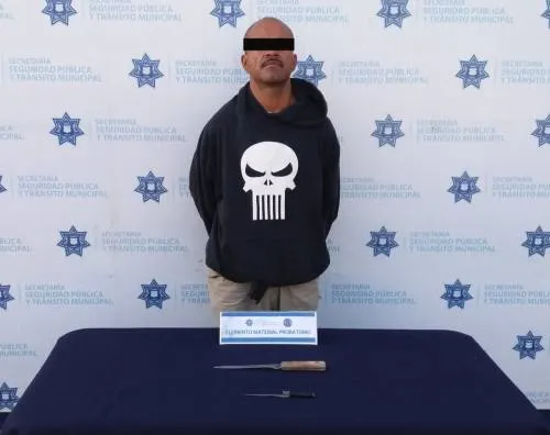 Aseguran a un hombre por robo a repartidor en San Francisco Totimehuacán