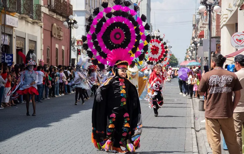 desfile-de-huehues-pue