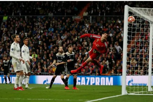 Ajax golea 4-1 a Real Madrid y lo elimina de la Champions League