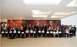 Más de 50 alumnos culminan diplomados en la UPAEP