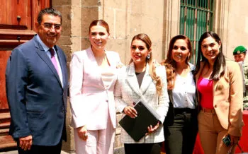 Gobernador de Puebla se reúne con López Obrador para trabajar en temas migratorios