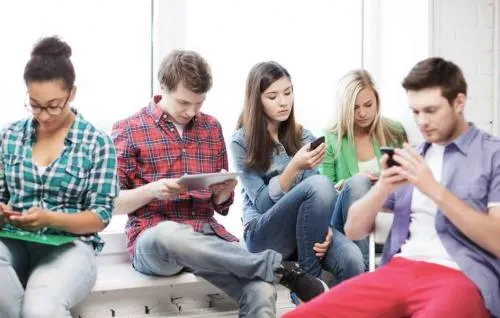Un estudio revela que Facebook o Twitter dañan la salud mental de los jóvenes