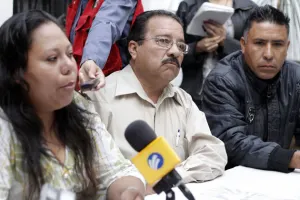 Ex policías estatales anuncian voto de castigo contra Puebla Unida
