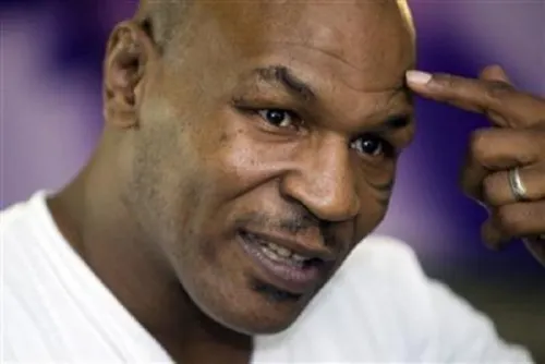 Mike Tyson contempla regreso al ring para realizar peleas de exhibiciones