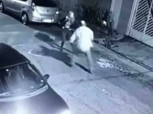 Mujer balea a hombre que intentó asaltarla, todo quedó en video