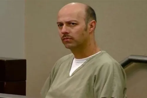Liberan a Esteban Loaiza; se encuentra en espera de su deportación