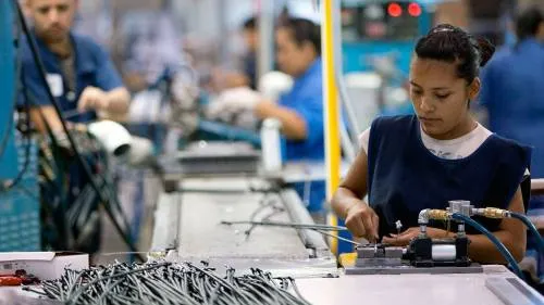 ¿Quiénes son los 27 millones de mexicanos que ganan menos de dos salarios mínimos al mes?