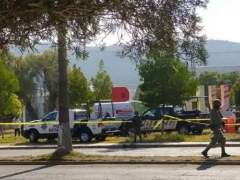 Abandonan restos humanos en letras monumentales de Pachuca; hay cuatro detenidos