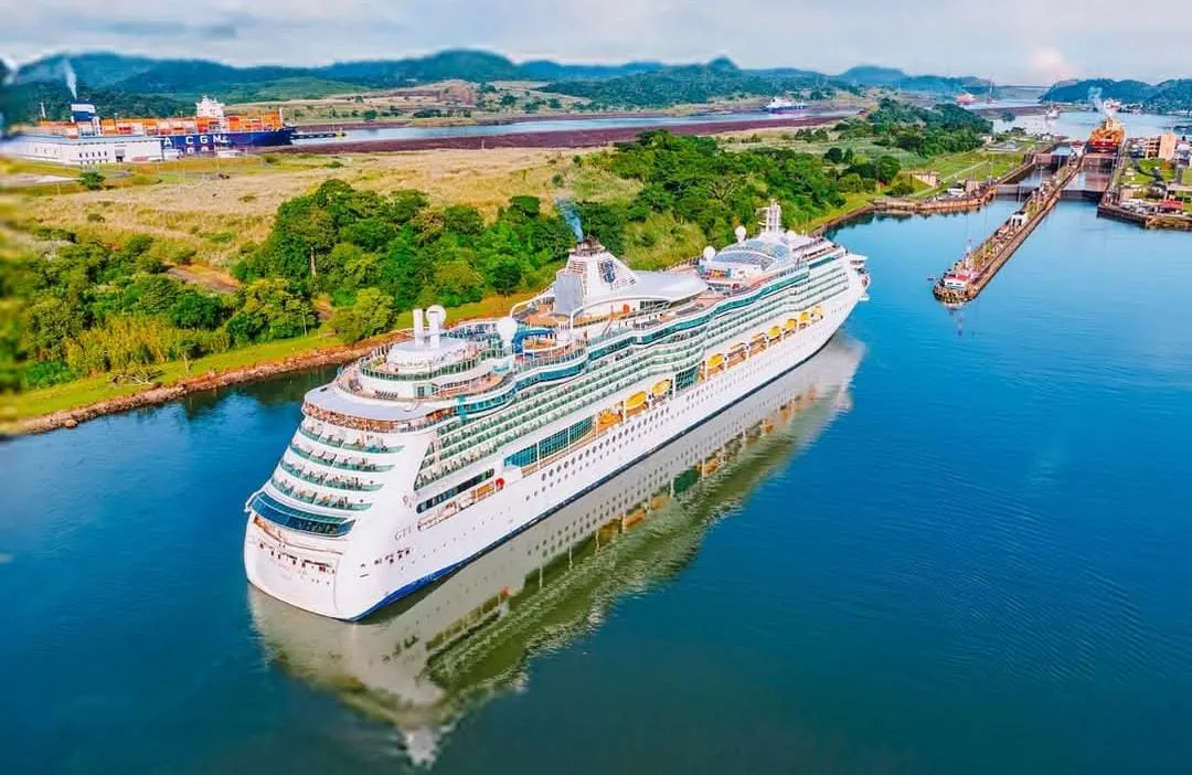 El Canal de Panamá niega exención de tarifas para buques de EE.UU.