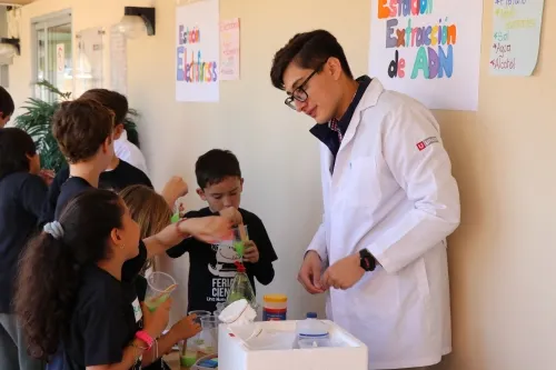 El Centro de Investigación Oncológica UNE-UPAEP organiza Feria de Ciencias para niños