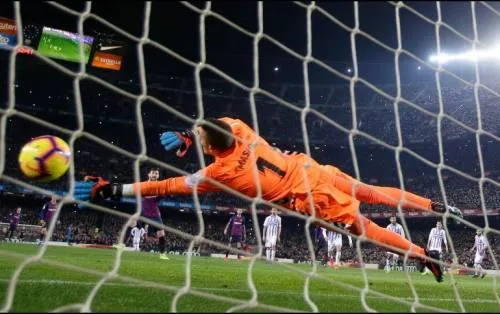 Barcelona consigue una victoria apretada ante Valladolid