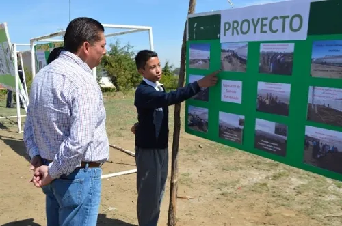Granjas Carroll inaugura invernadero de jitomate en Secundaria “Cantona” de Xaltipanapa