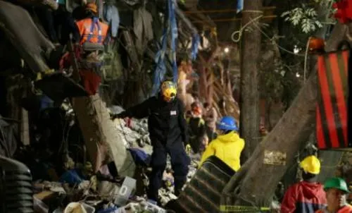 Sube a 290 el número de muertos por sismo de 7.1 grados