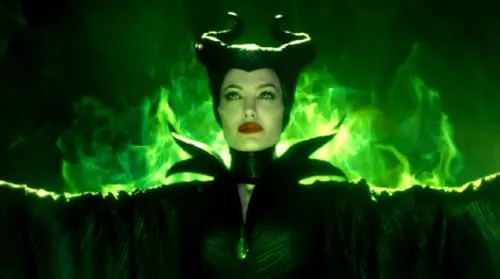 Difunden imágenes de Angelina Jolie en “Maléfica 2” (FOTOS)