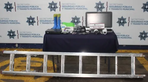 Detienen fuerzas municipales de Puebla a hombre por robo a institución educativa