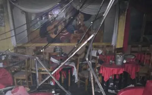 Un adolescente roció gasolina en bar Caballo Blanco de Coatzacoalcos