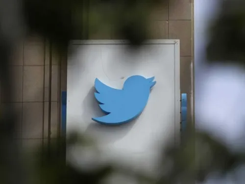 Arabia Saudita reclutó empleados de Twitter para espiar, denuncia EU