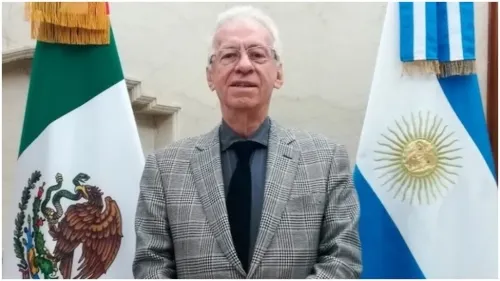 Suspenden a embajador de México en Argentina tras ser acusado de robar libro