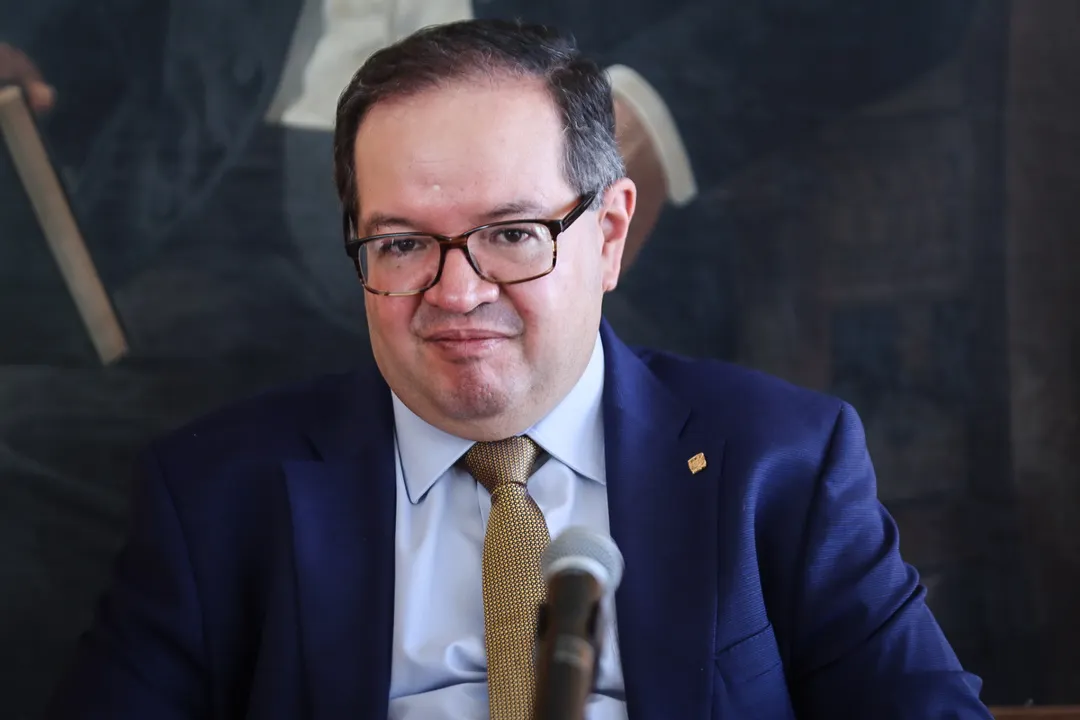 Colegio de Directoras y Directores de la UNAM respalda al rector Leonardo Lomelí por revisión del ingreso 2026