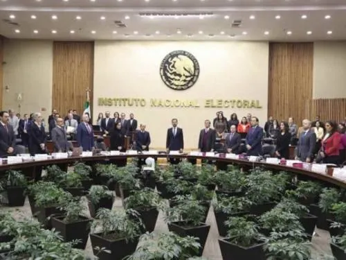 INE inicia procedimiento para atraer elecciones de Puebla