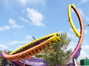 Nuevo percance en feria de Coahuila; cae enorme juego mecánico