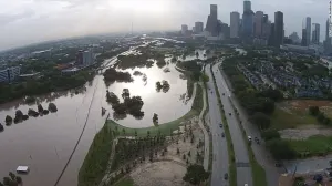 Lluvias matan a 5 en Houston, Texas
