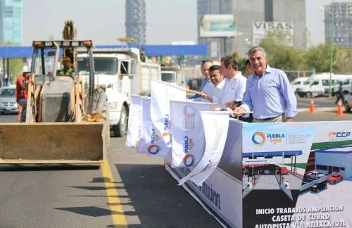 Tony Gali inicia trabajos de ampliación en la Caseta Vía Atlixcáyotl