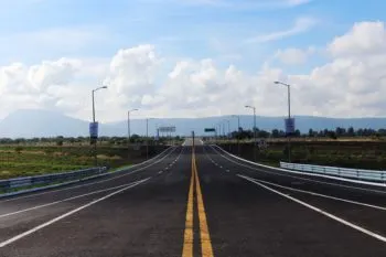 Un muerto y un lesionado en accidente carretero en la Autopista Siglo XXI