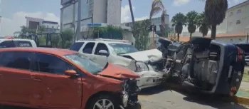 VIDEO Se registra una carambola en la Vía Atlixcáyotl, en Puebla