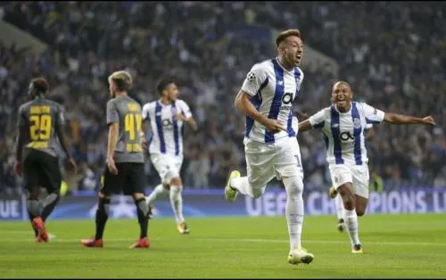 Héctor Herrera y Diego Reyes son acusados de evasión fiscal