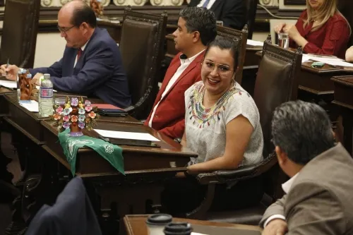 Piden a Secretaría de Salud brindar servicios de laboratorio a personas con SIDA