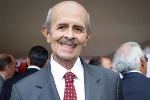 Fausto Vallejo renuncia a gobierno michoacano por problemas de salud