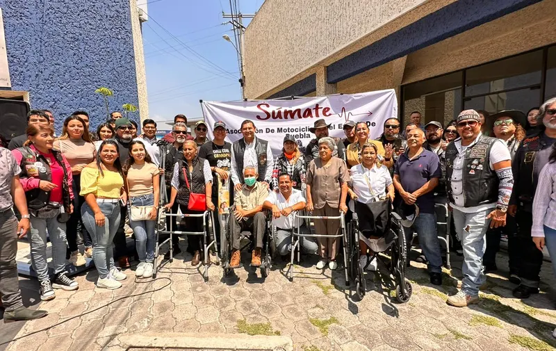 Armenta recibe propuestas sobre movilidad segura de asociaciones de motociclistas
