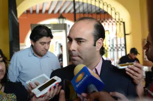 Restaurantes que no regalen vaso con agua a clientes serán sancionados