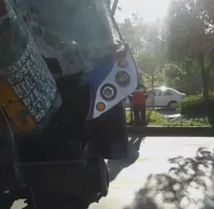 12 lesionados en accidente de transporte público