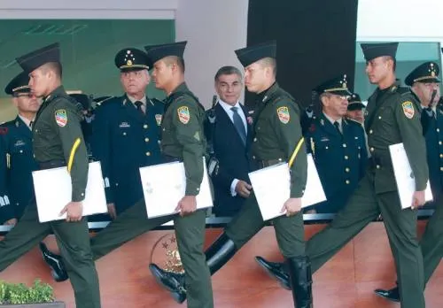 Refrenda Gali su compromiso con las Fuerzas Armadas