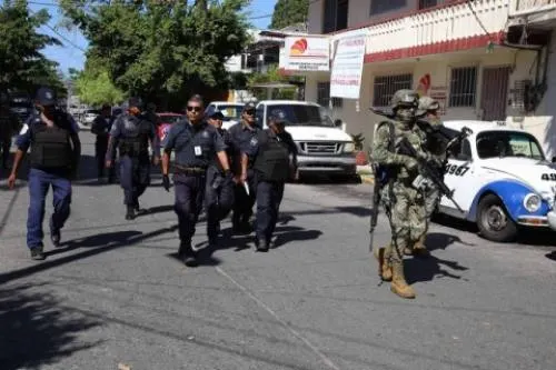 Dan 72 horas a alcalde de Acapulco para explicar faltante de 342 armas