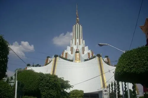 A cachazos, asaltan a ministro de “La Luz del Mundo” en Puebla