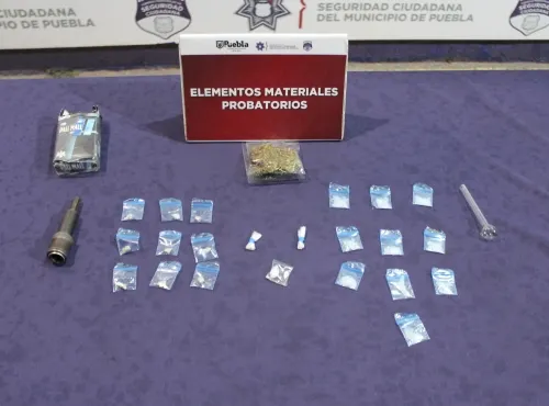 Aseguró policía municipal de Puebla más de 50 dosis de posible droga y detuvo a seis personas