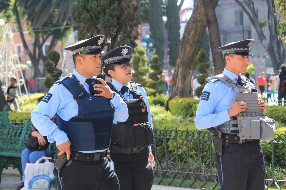 Policías
