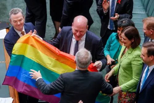 Australia legaliza matrimonio igualitario