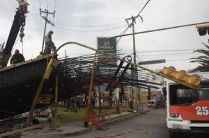 Tras caída de trabe en Viaducto Valsequillo hubo 4 lesionados